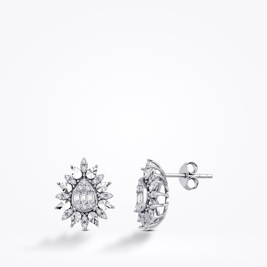 0.37 Karat Pırlanta Baget Küpe