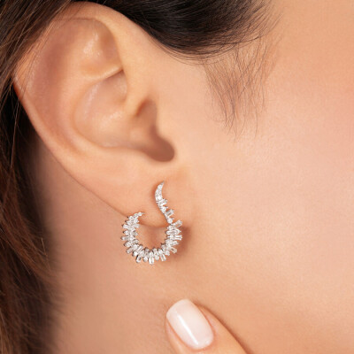 0.88 Karat Pırlanta Baget Küpe - 3