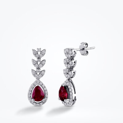 1.57 Karat Pırlanta Yakut Küpe 