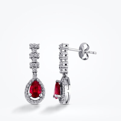 2.04 Karat Pırlanta Yakut Küpe 