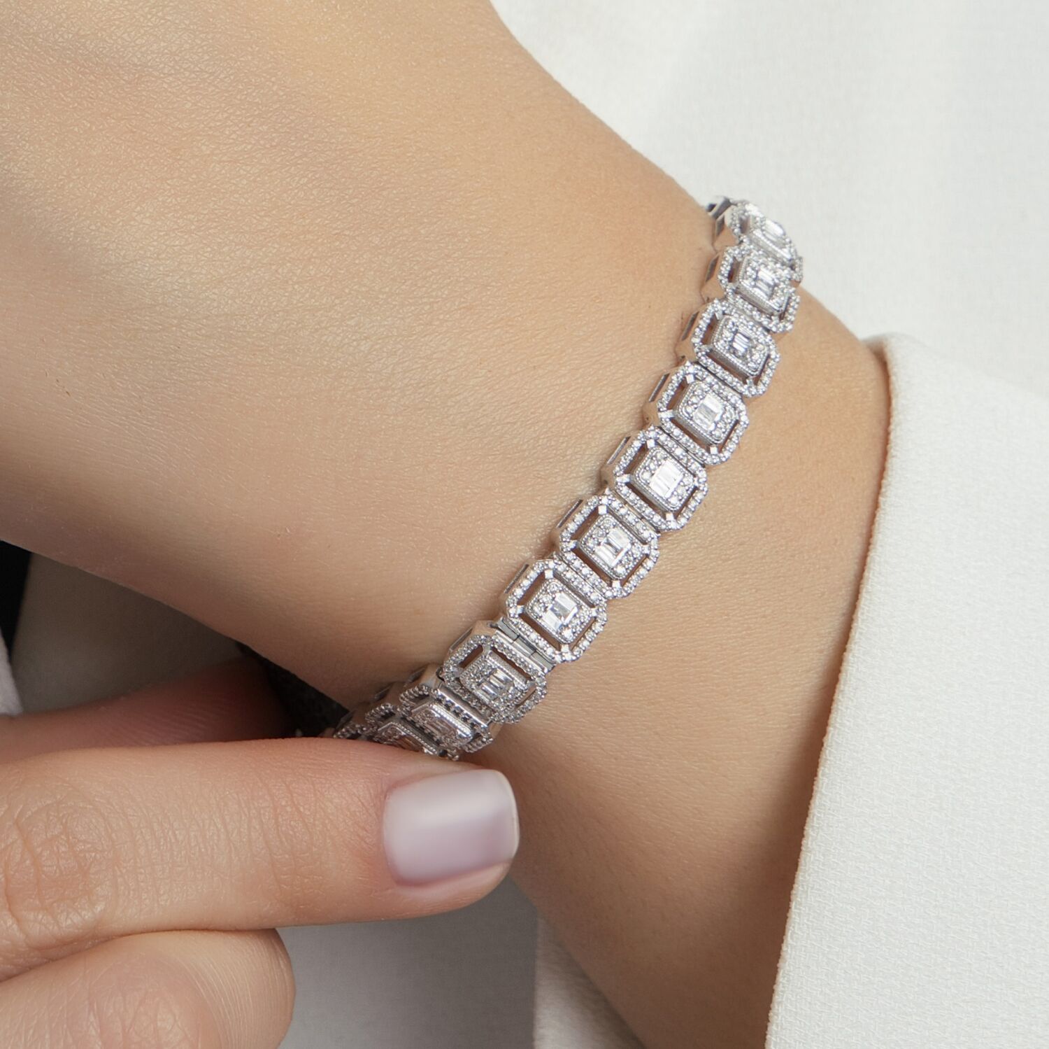 2.74 Karat Pırlanta Baget Bileklik
