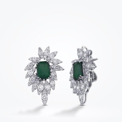 5.42 Karat Pırlanta Zümrüt Küpe - 1